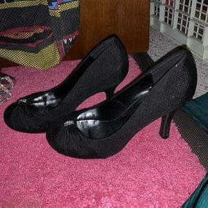 Black homecoming heels
